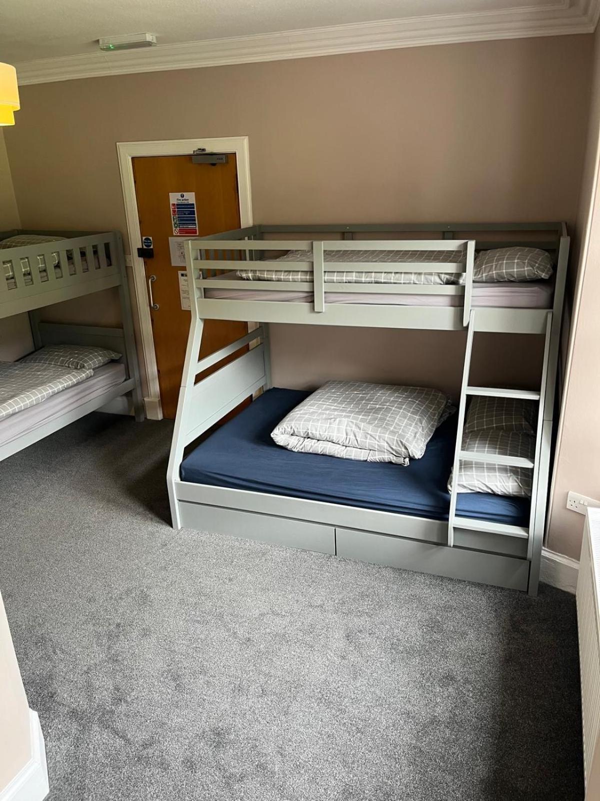 Great Glen Hostel 스핀브리지 외부 사진