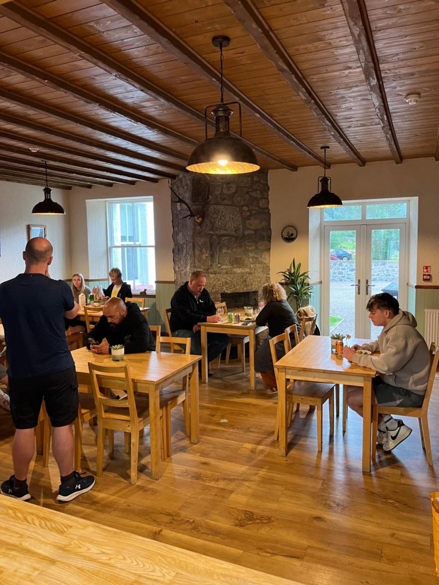 Great Glen Hostel 스핀브리지 외부 사진