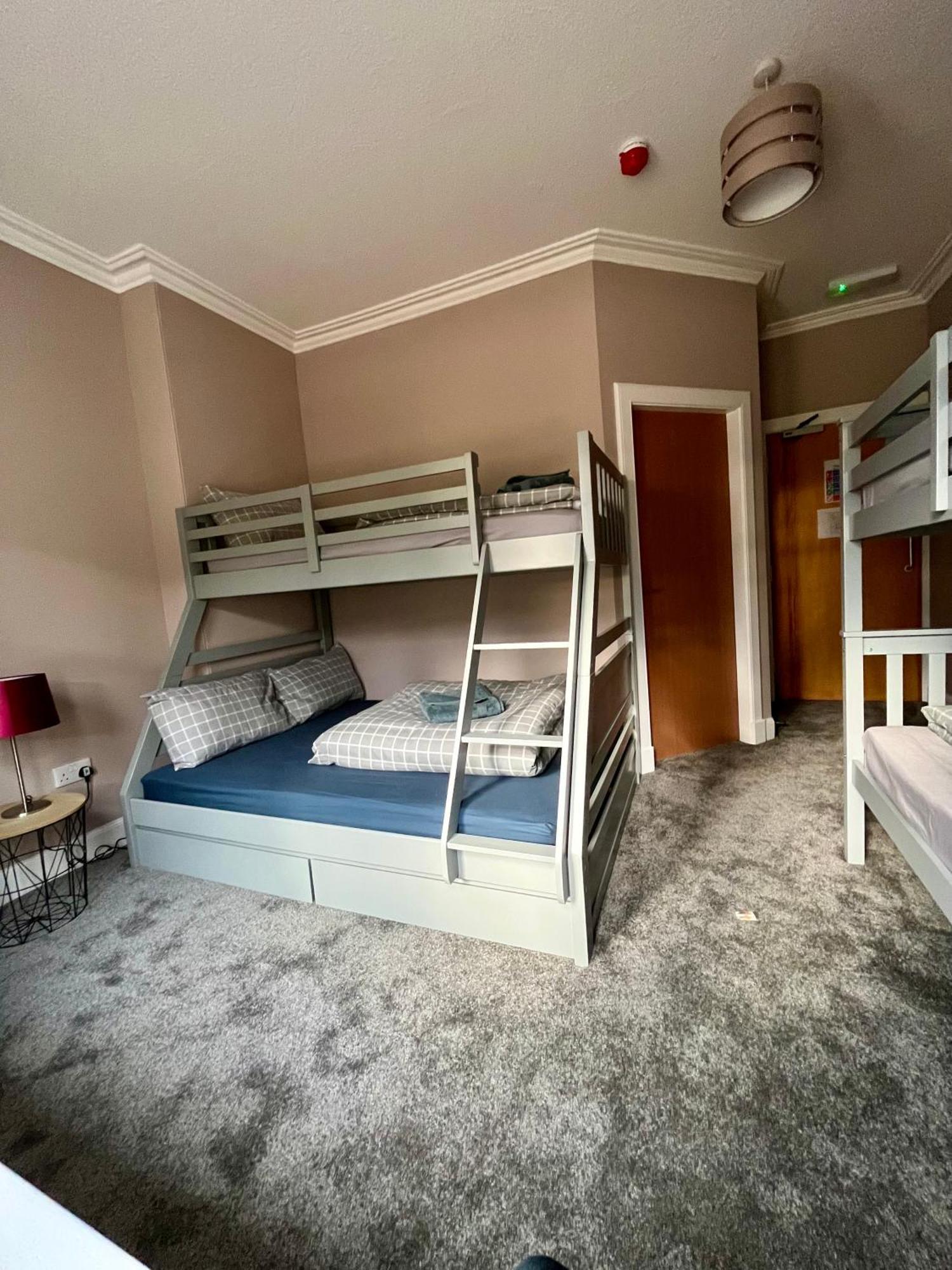 Great Glen Hostel 스핀브리지 외부 사진