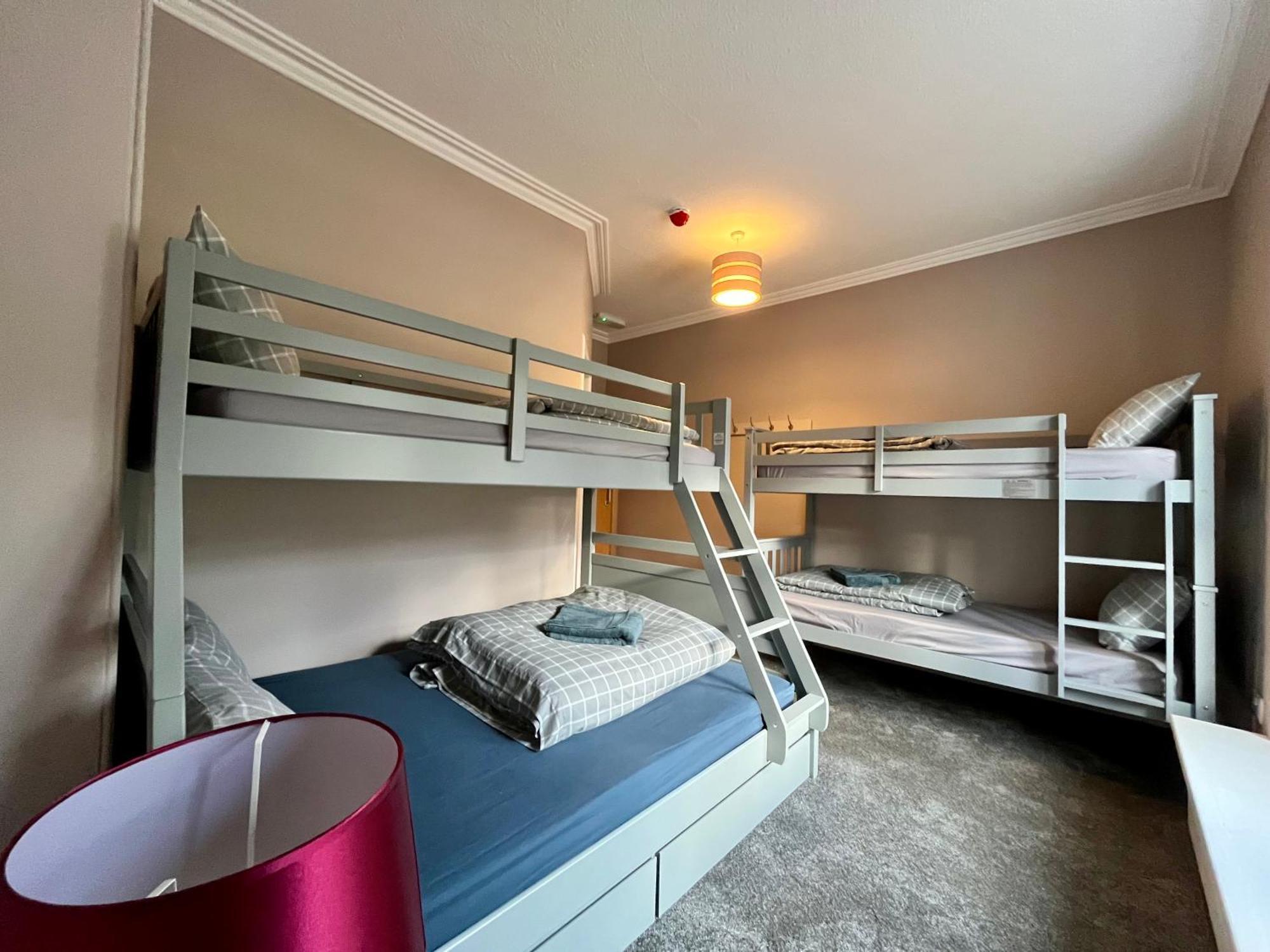 Great Glen Hostel 스핀브리지 외부 사진