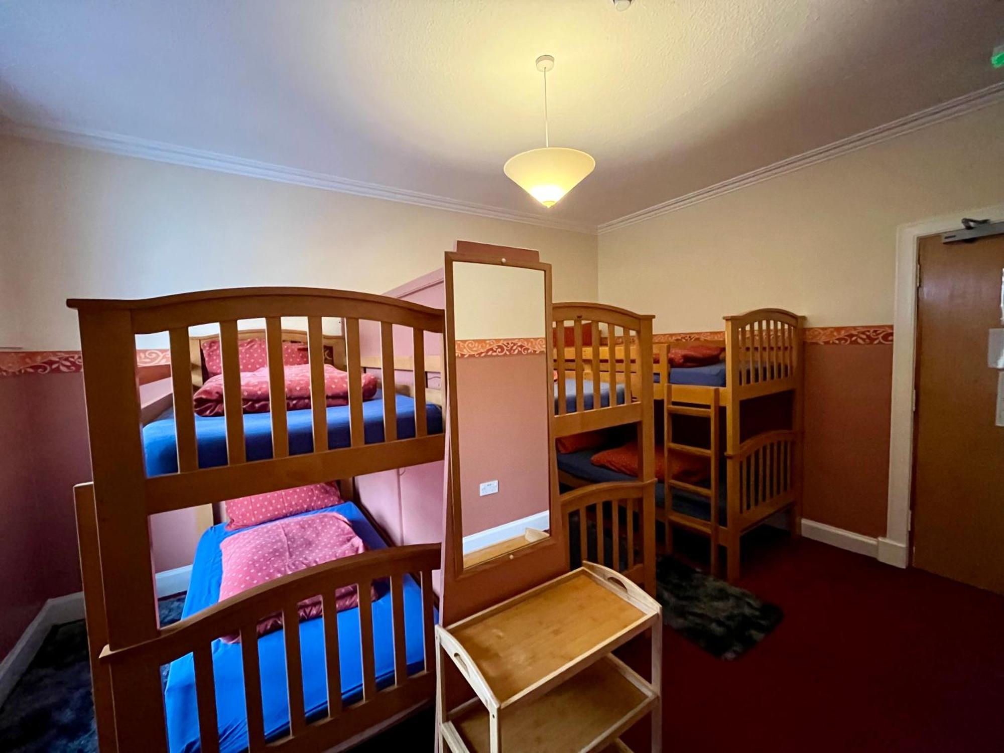 Great Glen Hostel 스핀브리지 외부 사진