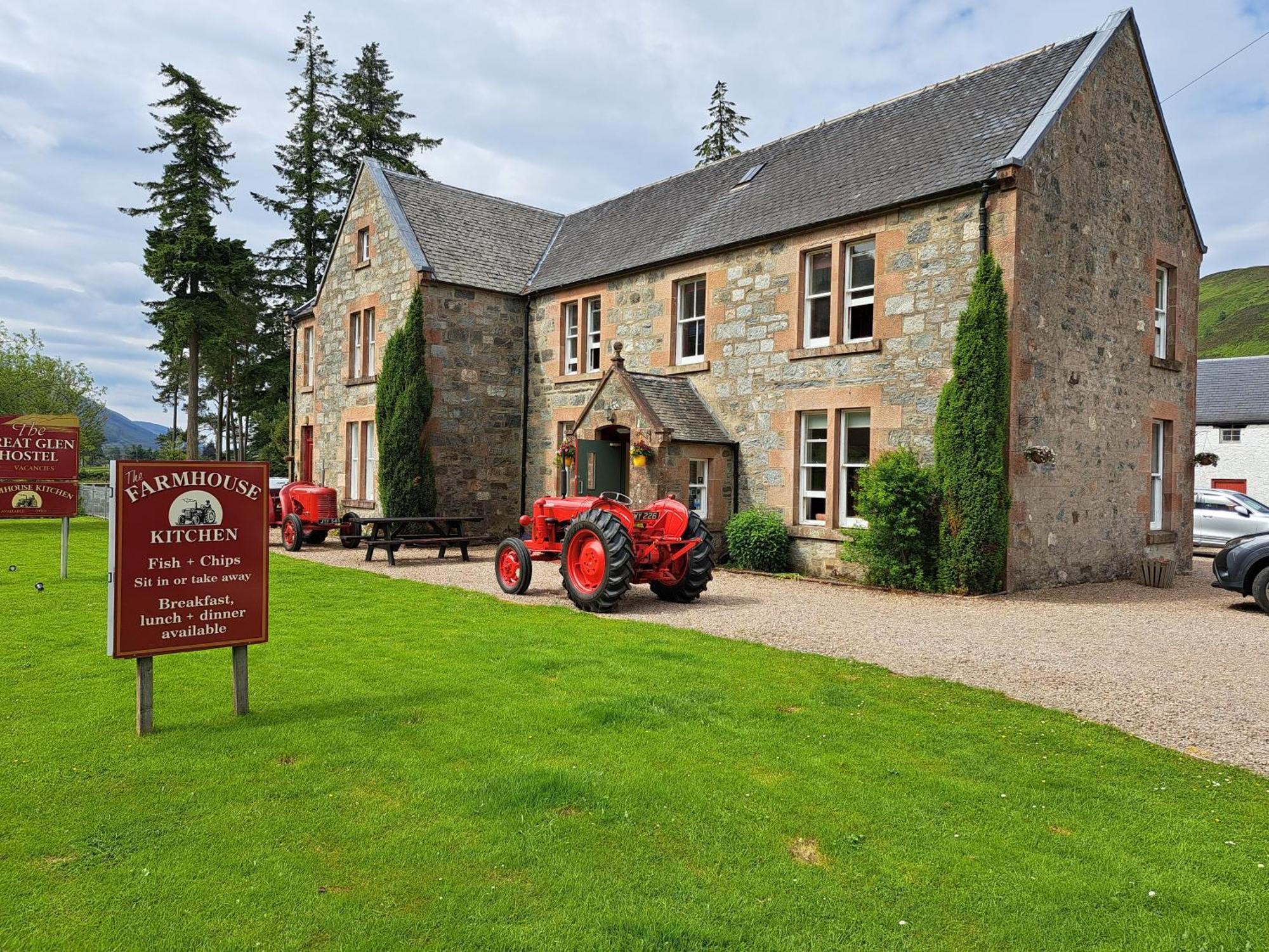 Great Glen Hostel 스핀브리지 외부 사진